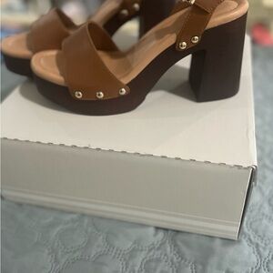 Women's heels size 7.5